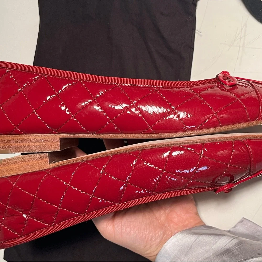 CHANEL Burgundy Patent Leather Flats - Picture 5 of 9